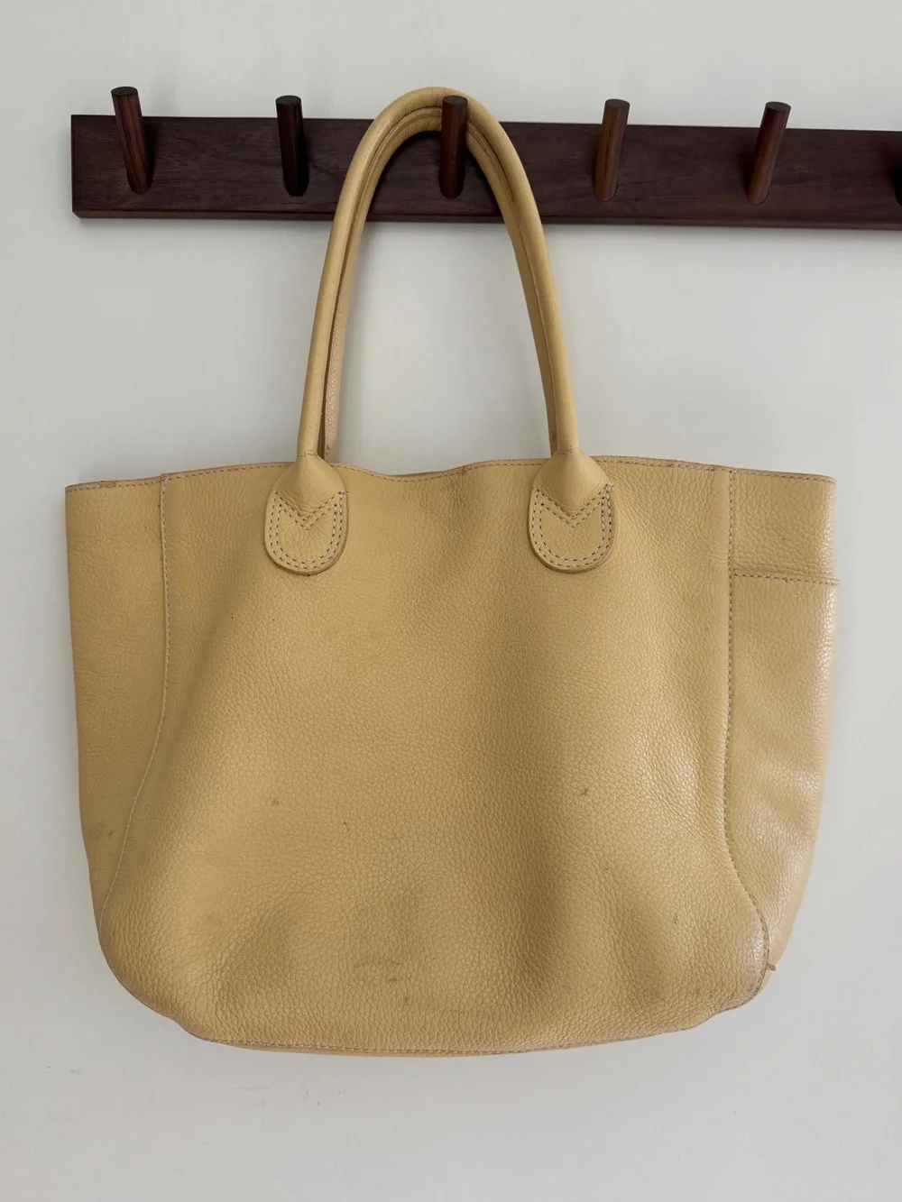 Unisa Resort Vintage Butter Yellow Leather Tote with Matching Coin Purse